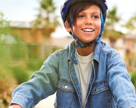 Bicycle tracks and walking paths