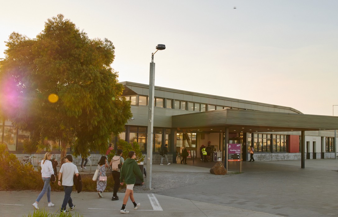 Wyndham Vale Train Station